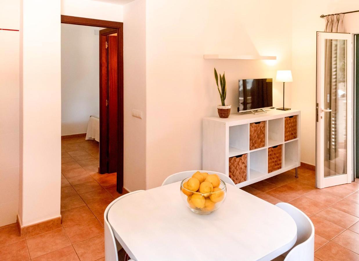 Apartamentos El Pino - Formentera Break Es Caló Eksteriør bilde