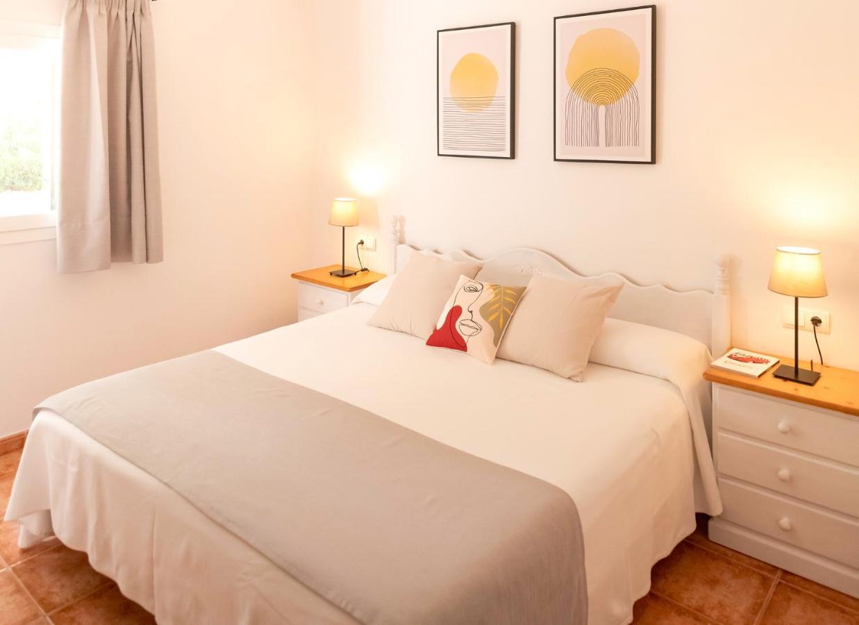 Apartamentos El Pino - Formentera Break Es Caló Eksteriør bilde