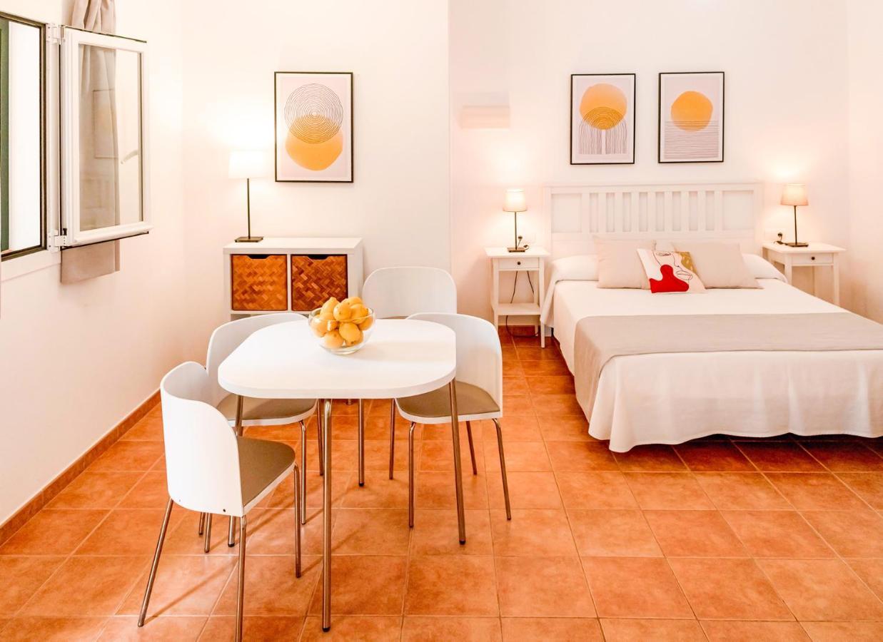 Apartamentos El Pino - Formentera Break Es Caló Eksteriør bilde