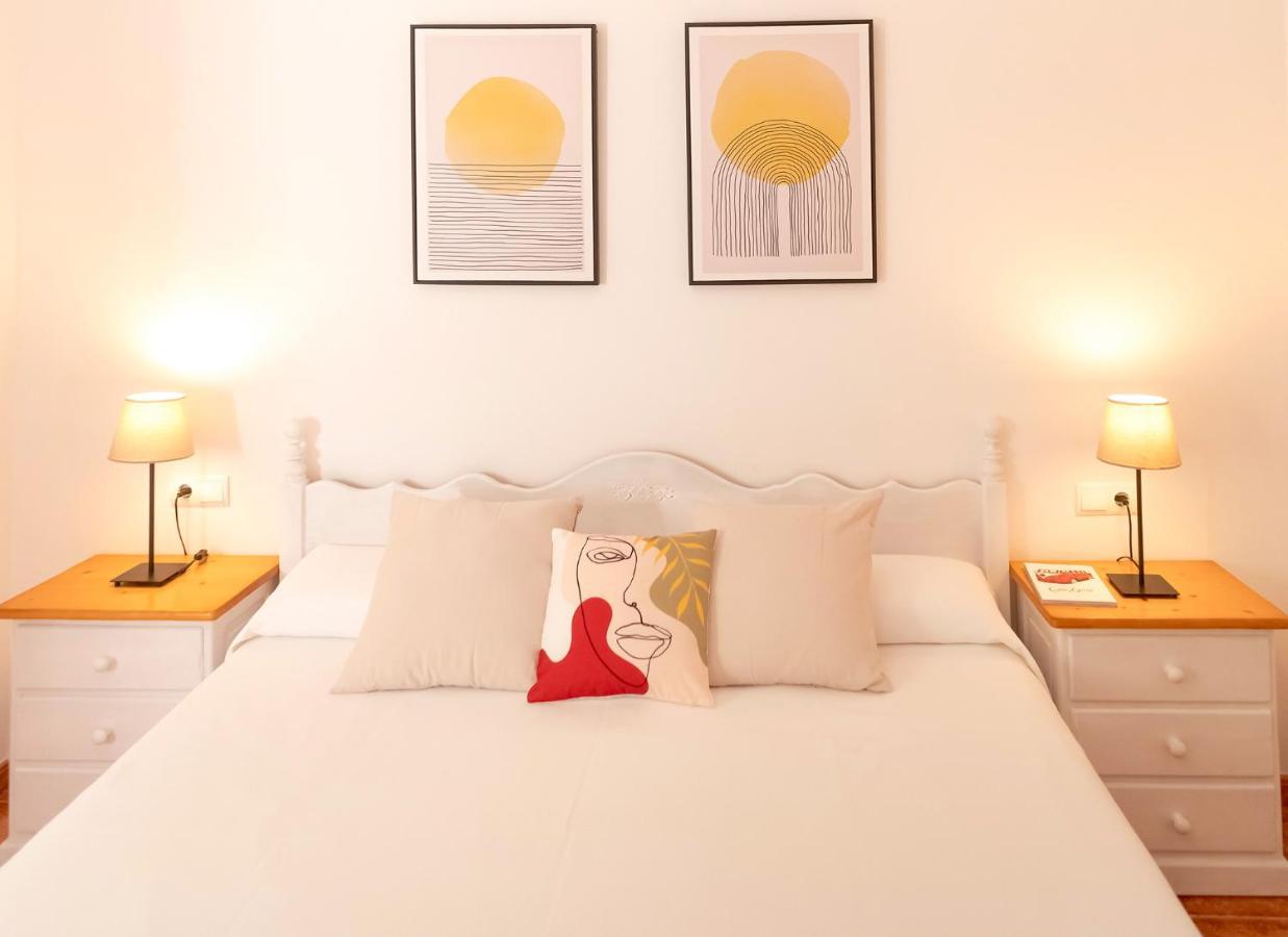 Apartamentos El Pino - Formentera Break Es Caló Eksteriør bilde
