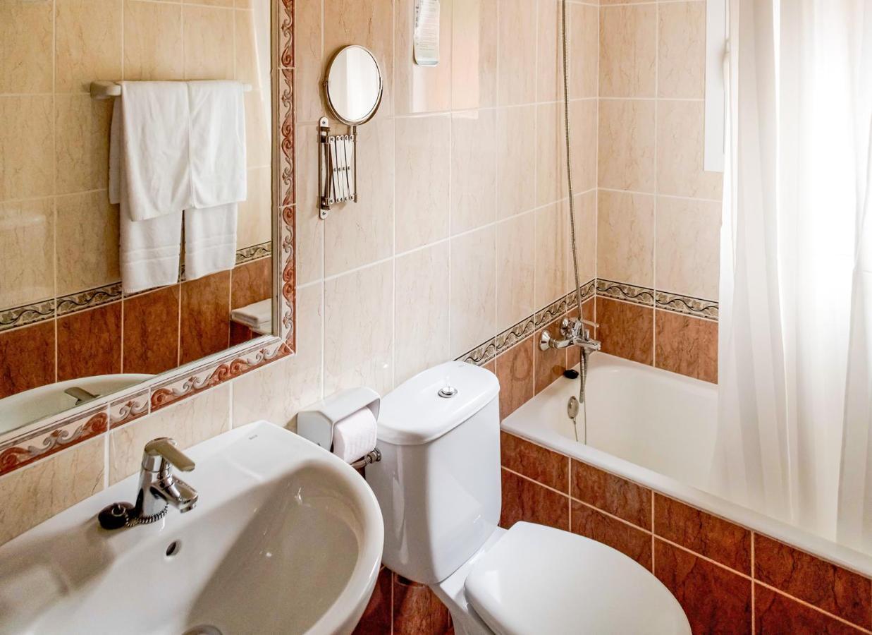 Apartamentos El Pino - Formentera Break Es Caló Eksteriør bilde